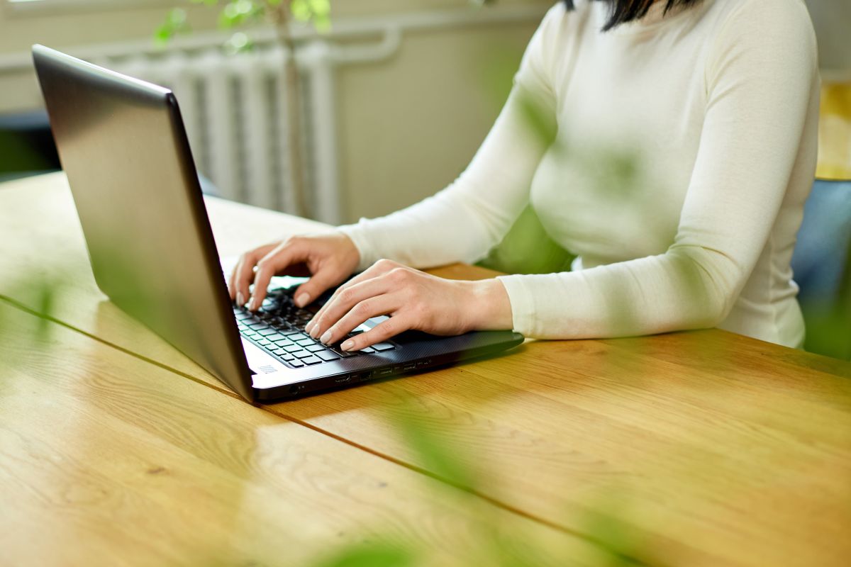 Confira ferramentas para criar uniforme online